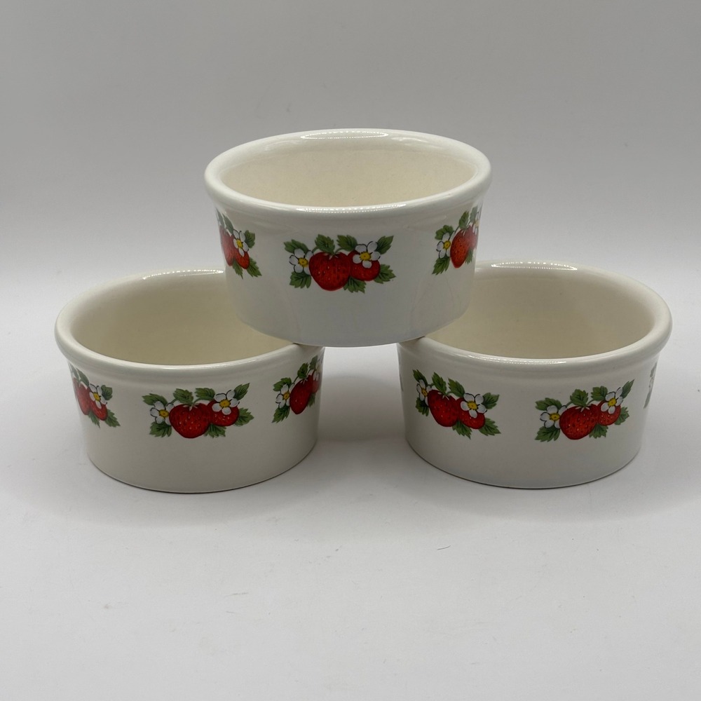 Pagnossin Earthenware Italy Strawberry‎ Ramekins Custard Cups Set of 3 White Red